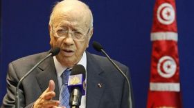 32 نائباً في البرلمان التونسي يجمدون عضويتهم بالحزب الحاكم