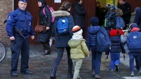 فتح المدارس وتشغيل المترو في بروكسل في ظل تشديد الأمن