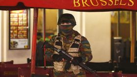 المشتبه به الرئيسي في هجمات باريس يتفادى الاعتقال