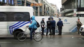 الشرطة البلجيكية تعتقل شخصاً للاشتباه في أن بحوزته متفجرات