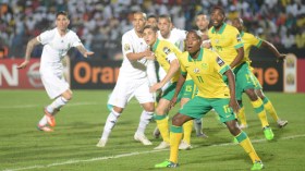 الجزائر تفوز على جنوب إفريقيا عكس اتجاه اللعب