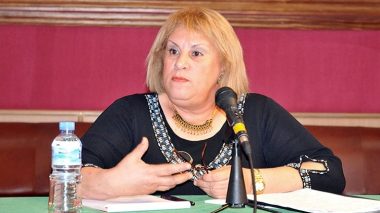 Mokrane Ait Larbi porte plainte contre Fatma Zohra Benbraham