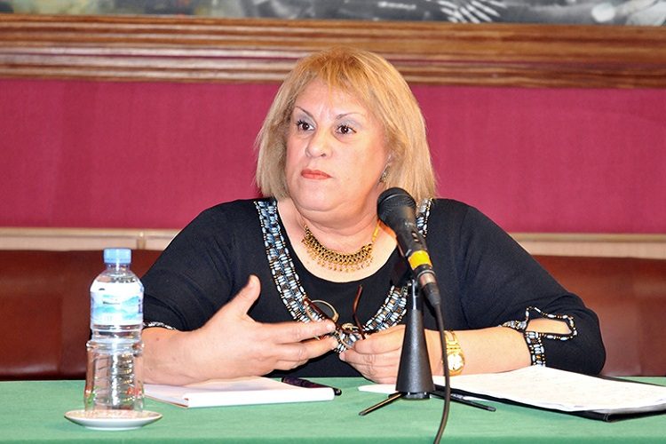 Mokrane Ait Larbi porte plainte contre Fatma Zohra Benbraham