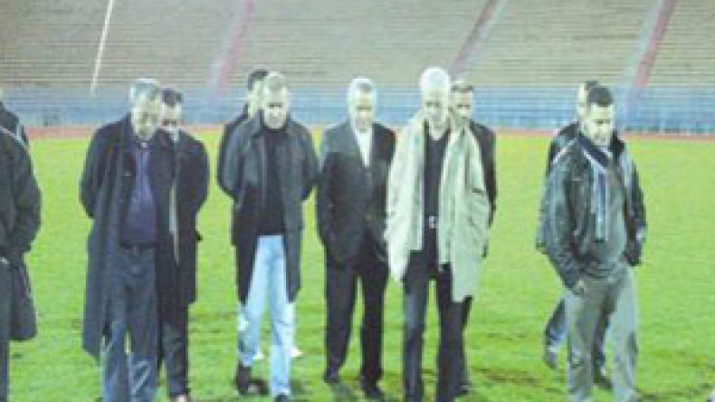 بن‭ ‬شيخة‭ ‬يعلن‭ ‬قائمة‭ ‬لقاء‭ ‬المغرب‭ ‬يوم‭ ‬14‭ ‬مارس‭ ‬والتذاكر‮ ‬بـ‮ ‬200‮ ‬دج‭ ‬