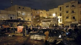 33 قتيلاً في تفجير سيارتين ملغومتين في بنغازي