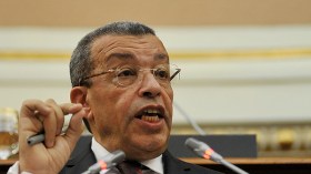 بن خالفة: فتح فروع للبنوك الجزائرية بالخارج.. مستبعد