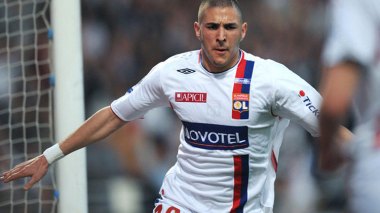 Benzema aux côtés de Slimani et Benlamri?