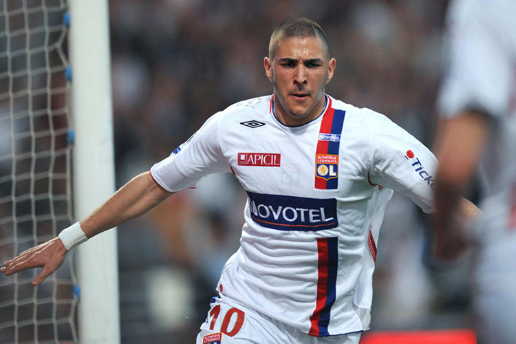 Benzema aux côtés de Slimani et Benlamri?