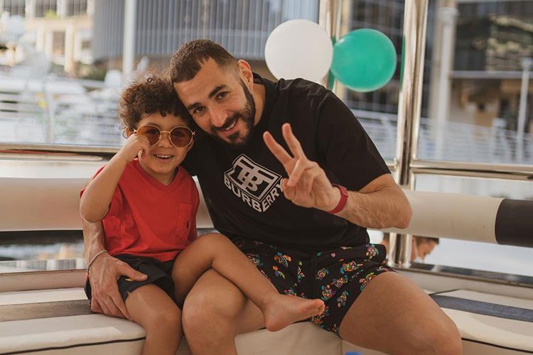 Benzema réitère sa fierté d’être Algérien