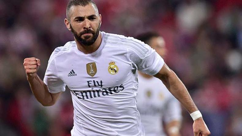 رئيس ليون يهاجم ديشان لأجل بن زيمة