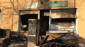 مجهولون يضرمون النار في مسجد في برلين