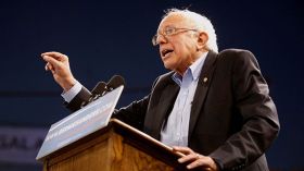 كلينتون تفوز في كنتاكي وساندرز يتفوق عليها في أوريغون