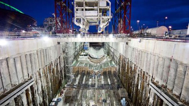 أمريكا: جسم غامض يوقف أضخم ماكينة لحفر الأنفاق في العالم