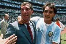 L’ancien sélectionneur de l’Argentine Carlos Bilardo testé positif au Coronavirus