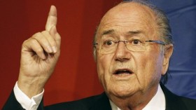 بلاتر: مقتل إيبوسي من طرف مناصرين مشهد “لايطاق”