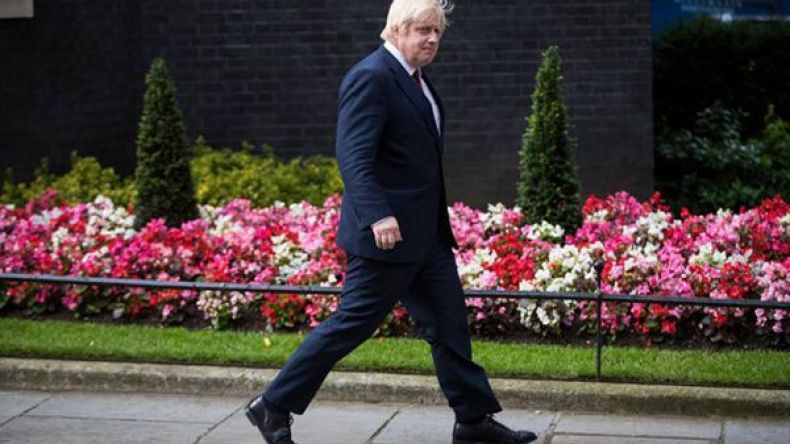 بريطانيا: تعيين قائد حملة الخروج من الإتحاد الأوروبي وزيراً للخارجية