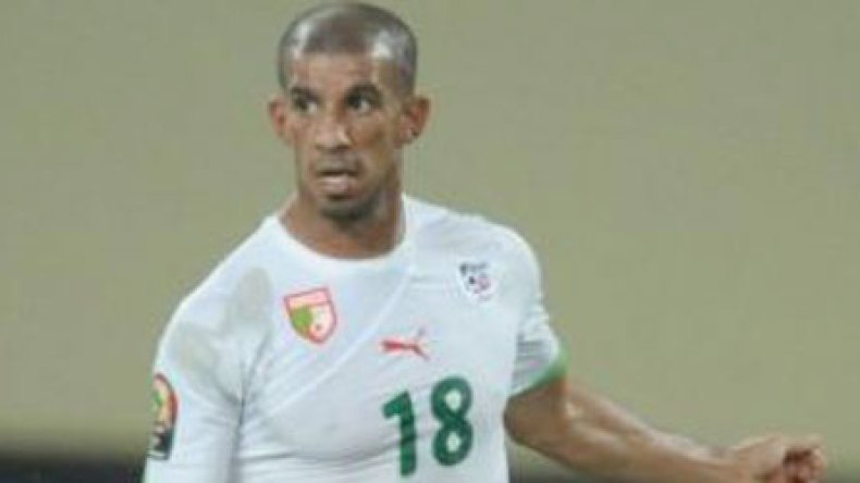 مدرب ميل وول الانجليزي: بوعزة لاعب ذو مستوى عال ولا مشاكل بيني وبينه