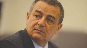 “بوشوارب” إلى جاكرتا لبحث الاقتصاد الإسلامي