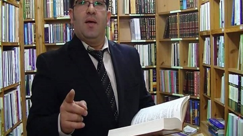 مسرحنا لابس للسياسة .. مستقيل من الشعب!