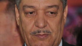 الأطباء يطالبون بتقنين عملهم في القطاعين العام والخاص معا