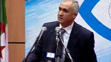 Le ministre de la communication Abderachid Boukerzaza au forum d’Echorouk : Nous n’avons reçu aucune demande d’Al Jazzera pour l’agrément de son bureau en Algérie