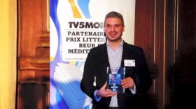 الكاتب الجزائري متيبا يتوج بجائزة المعرض المغاربي بباريس