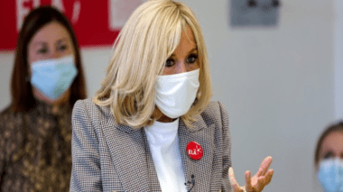 La Première dame de France est cas contact et se met à l’isolement