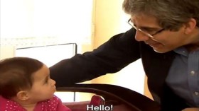 طبيب بريطاني يلتقي طفلة سورية لم تفارق خياله منذ أن عالجها