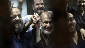 محكمة النقض المصرية تؤيد حكماً بالسجن ضد البلتاجي وحجازي