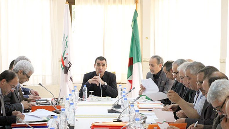 نظام المنافسة والخضر والتحكيم على رأس جدول الأعمال