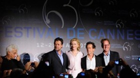 “كان” يقف عند “وقائع سنين الجمر” و يعرض استلام حمينة للسعفة الذهبية