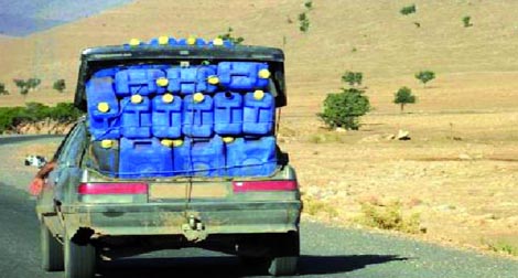 Tlemcen: des automobilistes protestent contre le trafic de carburant