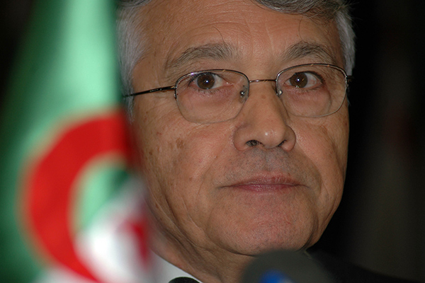 Juristes: «Chakib Khelil est innocent aux yeux de la loi…»