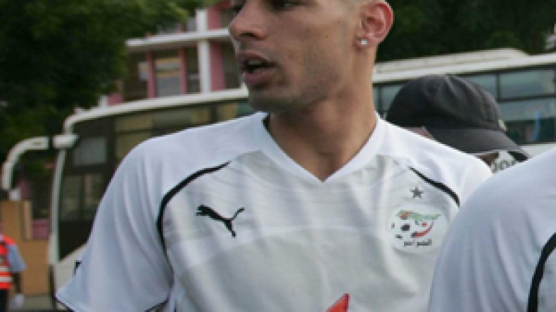 شاوشي  يؤكد  مشاركته