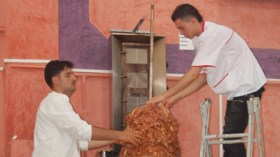 شوارمة المونديال الأكبر في العالم تصنع الحدث بقسنطينة