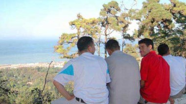 Thousands of jobless hired in manufacturing engines and cars