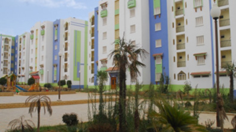 عقيد سابق باع سكنات اجتماعية للضحايا ثم رفع عليهم دعاوى طرد