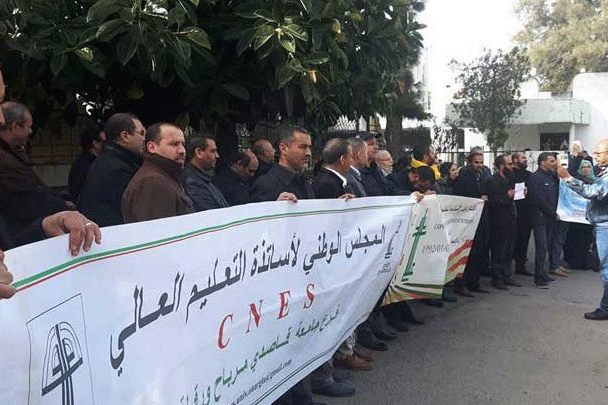 Le CNES menace de geler les universités