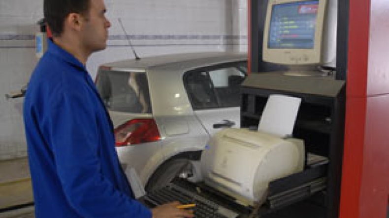 السجن‭ ‬وغرامات‭ ‬للممتنعين‭ ‬عن‭ ‬المراقبة‭ ‬التقنية‭ ‬لسياراتهم