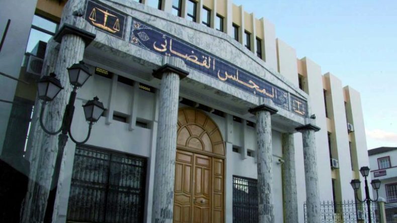 شاب أبكم يقتل والده بعنابة وهو يغادر المسجد