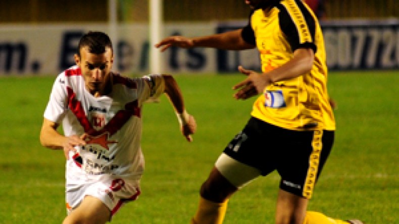 المغترب‭ ‬أوديرة‭ ‬يوقع‭ ‬لبلوزداد‭ ‬ومكحوت‭ ‬ضمن‭ ‬لائحة‭ ‬المسحرين