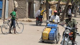 مقتل أربعة مدنيين في هجومين انتحاريين في الكاميرون