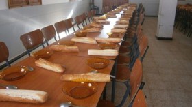 ممونون يشلون مطاعم الابتدائيات بخنشلة 