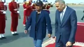 رئيس جمهورية بالاو يصل قمة المغرب بهندام “غريب”