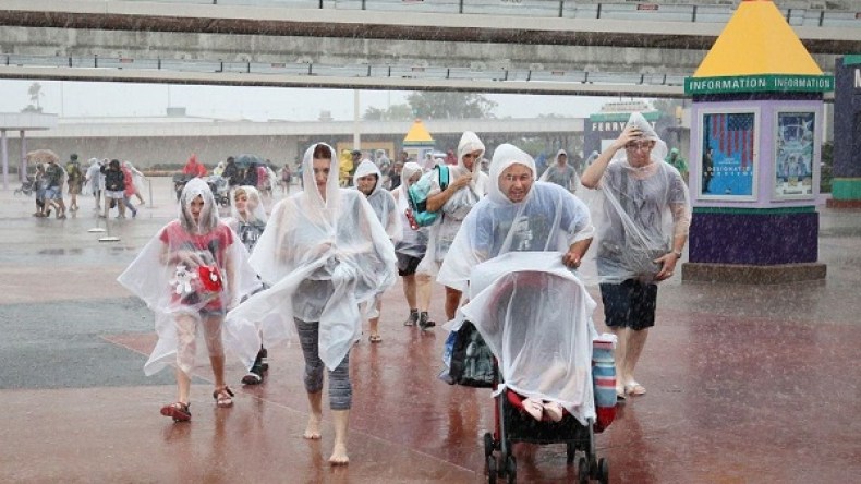 الإعصار ماثيو يجتاح فلوريدا