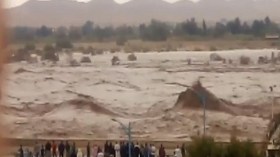 سيول جارفة تغرق السكان بالأغواط