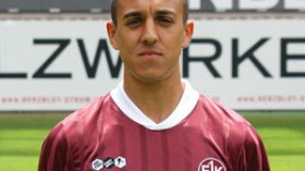 عمري‭ ‬الشادلي‮ ‬يلتحق‭ ‬رسميا‮ ‬بـ‭”‬إف‭ ‬سي‭” ‬فرانكفورت