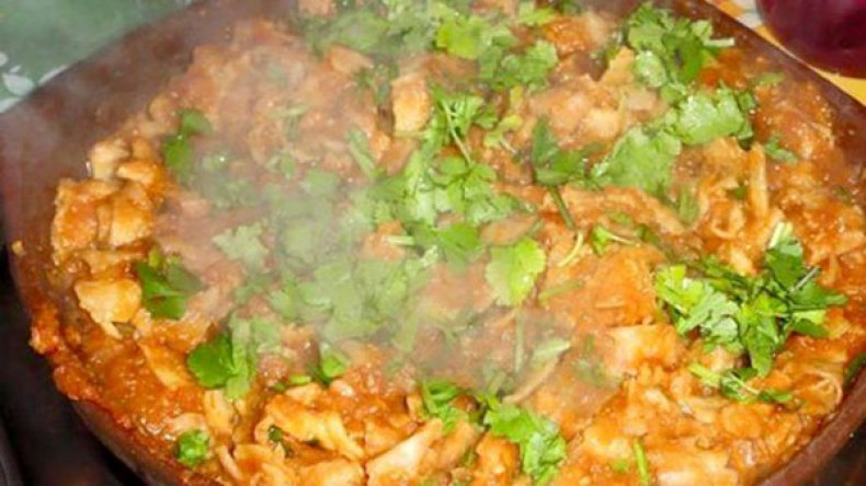 “الشخشوخة” و”المهراس”.. ماركة حضنية لا تنسى ولا تزول