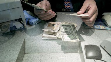 New Measures To Protect Investors From Volatility Of Prices Of Hard Currency