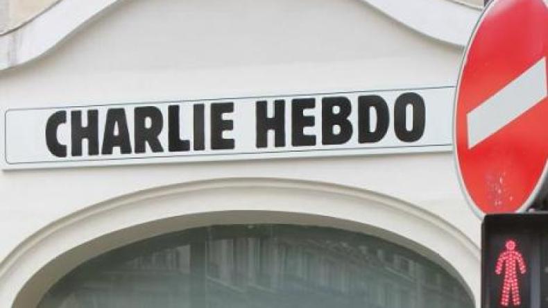 شارلي إيبدو توقف إصدارها لفترة غير محددة